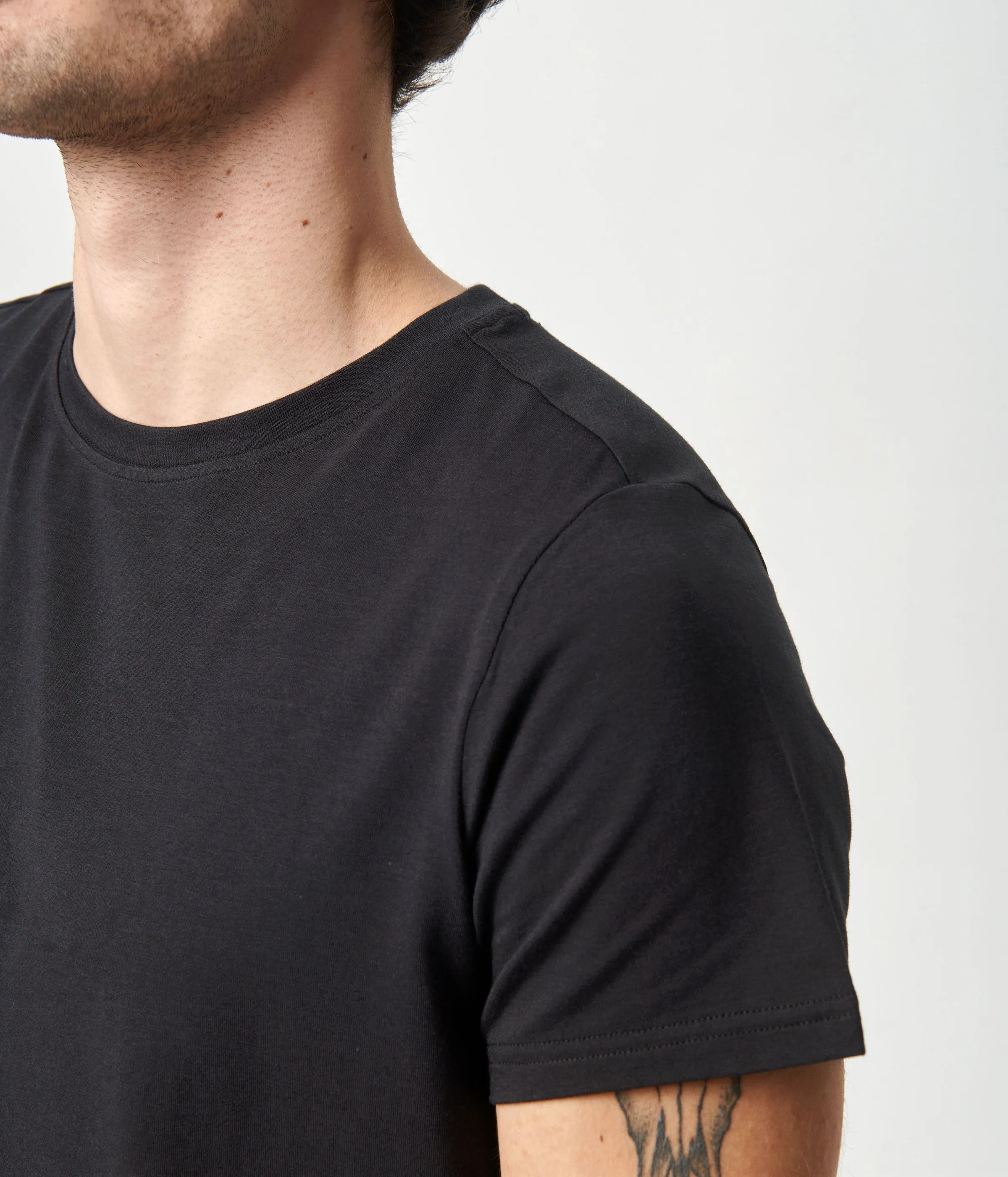 Black crew neck bamboo T-shirt