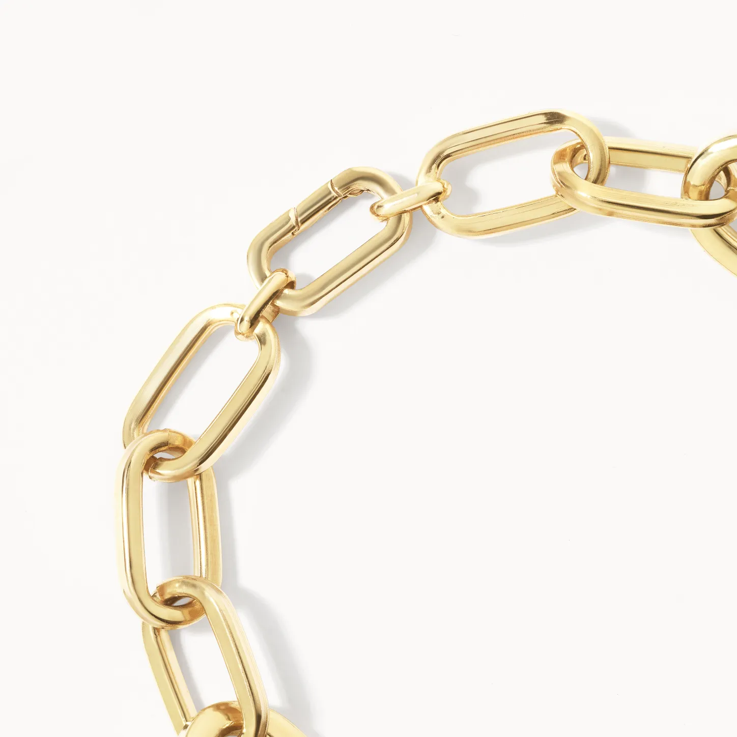 Bold Paperclip Chain Bracelet in Gold