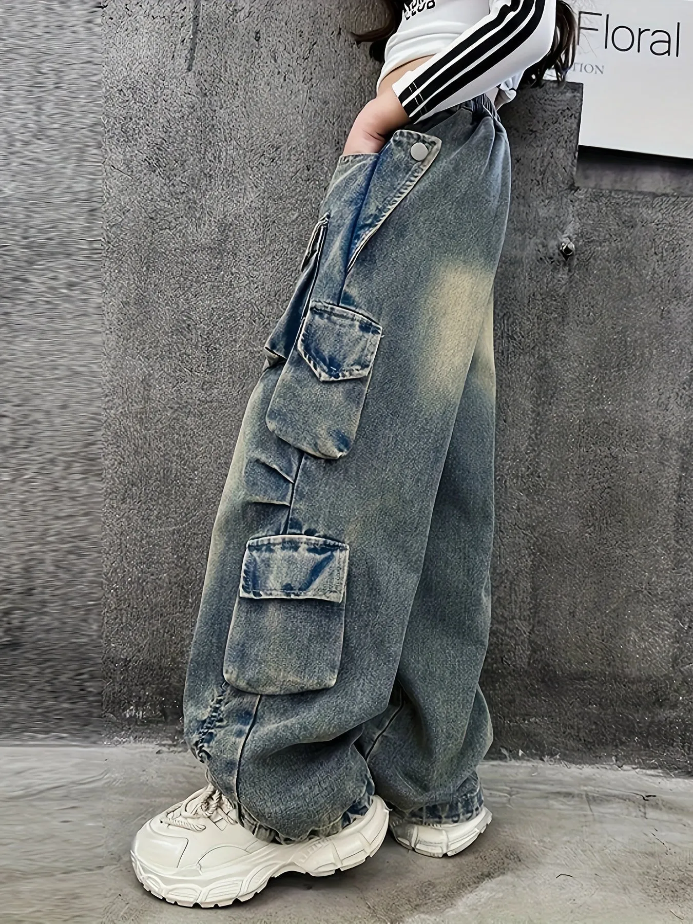 cargo™ Girls' Vintage-Inspired Wide-Leg Denim Cargo Pants with Multi-Pocket Detail - Loose Fit, All Seasons