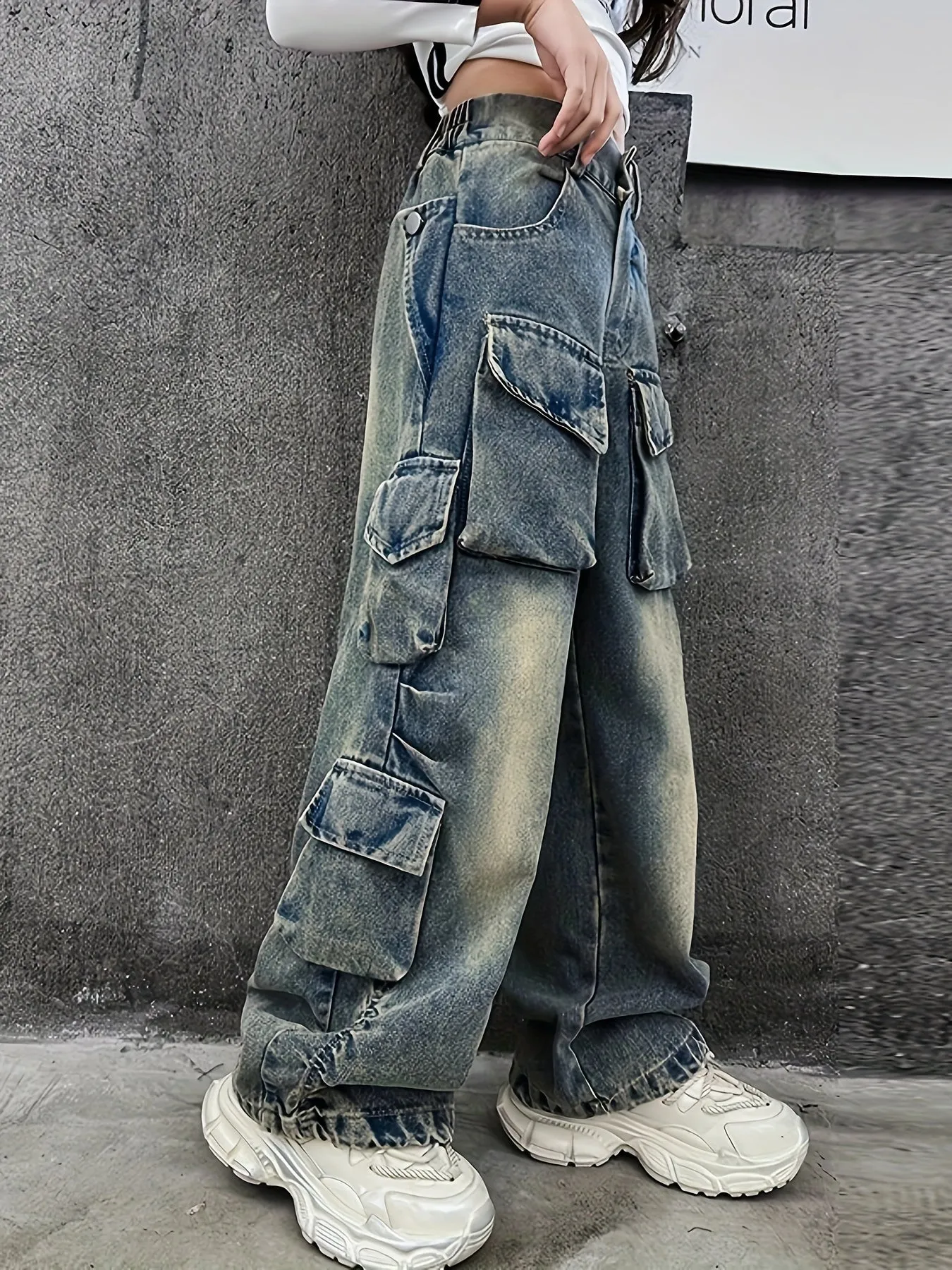 cargo™ Girls' Vintage-Inspired Wide-Leg Denim Cargo Pants with Multi-Pocket Detail - Loose Fit, All Seasons