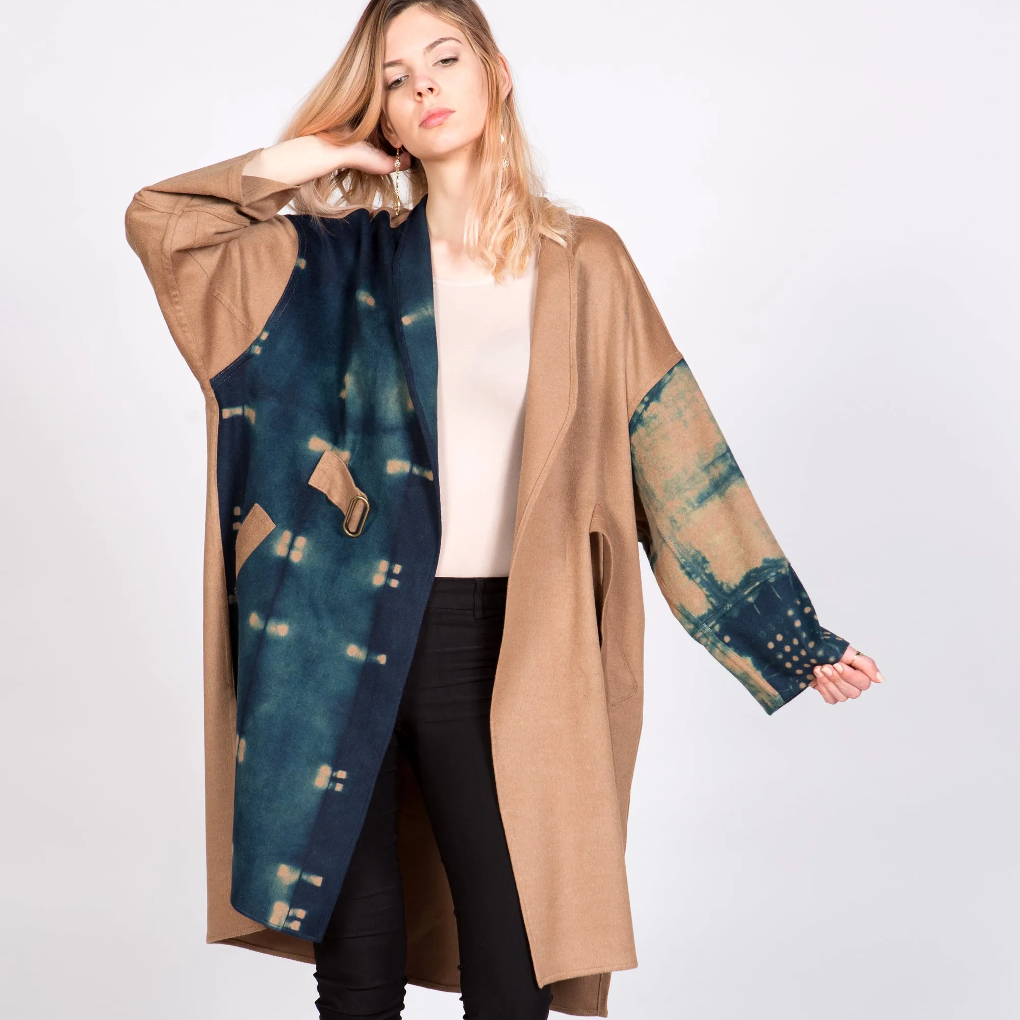 Cashmere Wool Coat with Belt in Itajime Stars