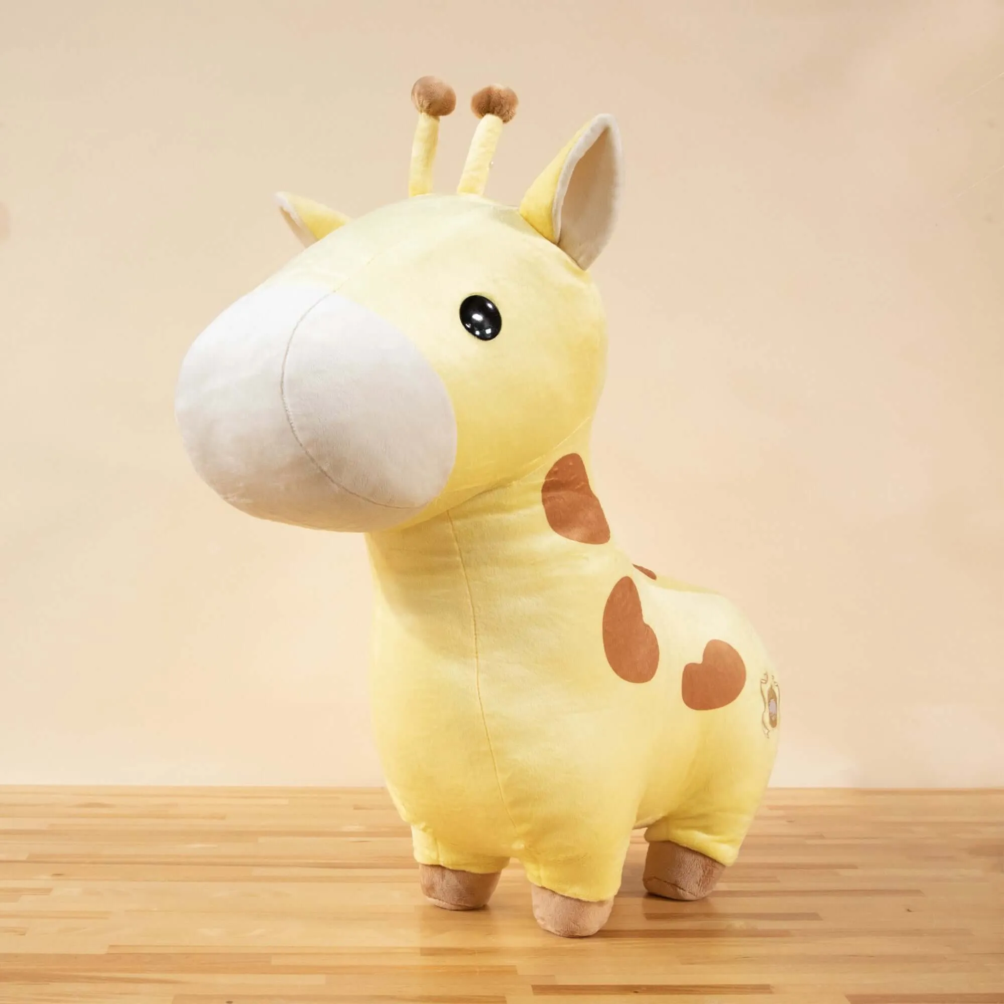 Giant Giraffi the Giraffe