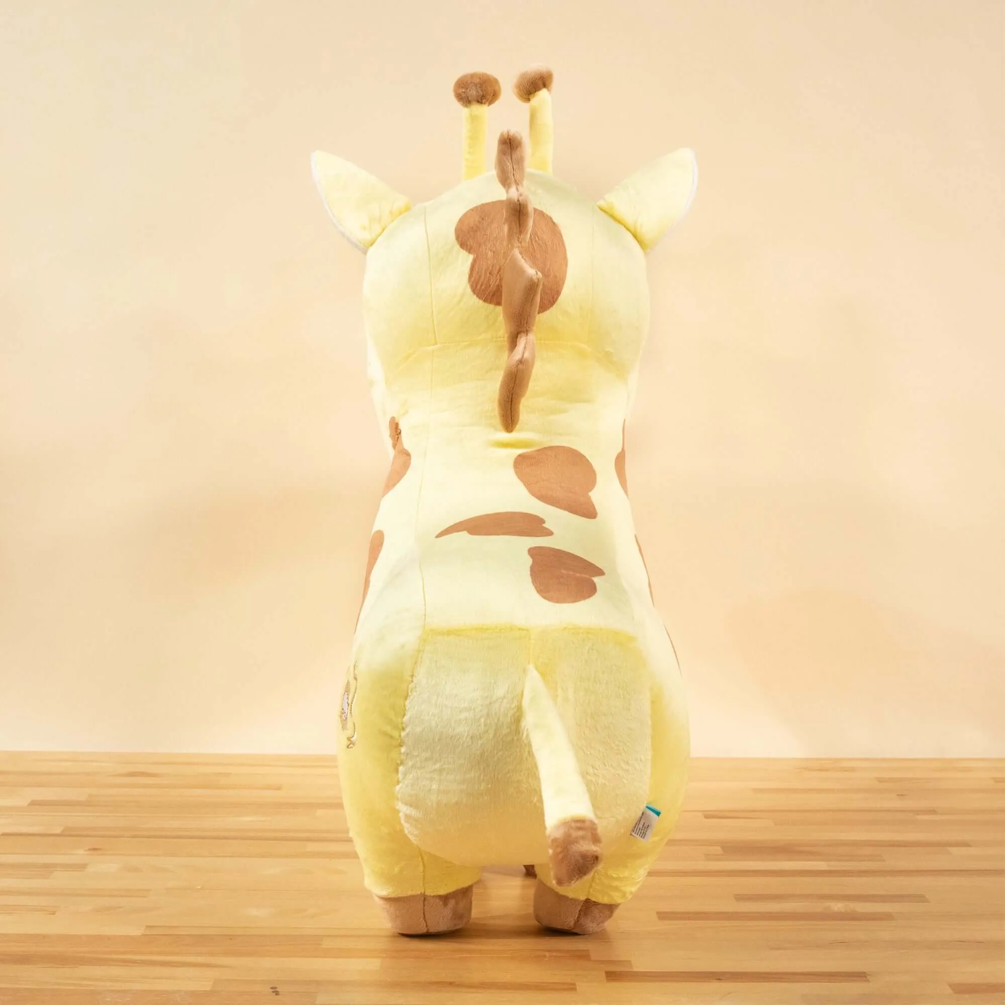 Giant Giraffi the Giraffe