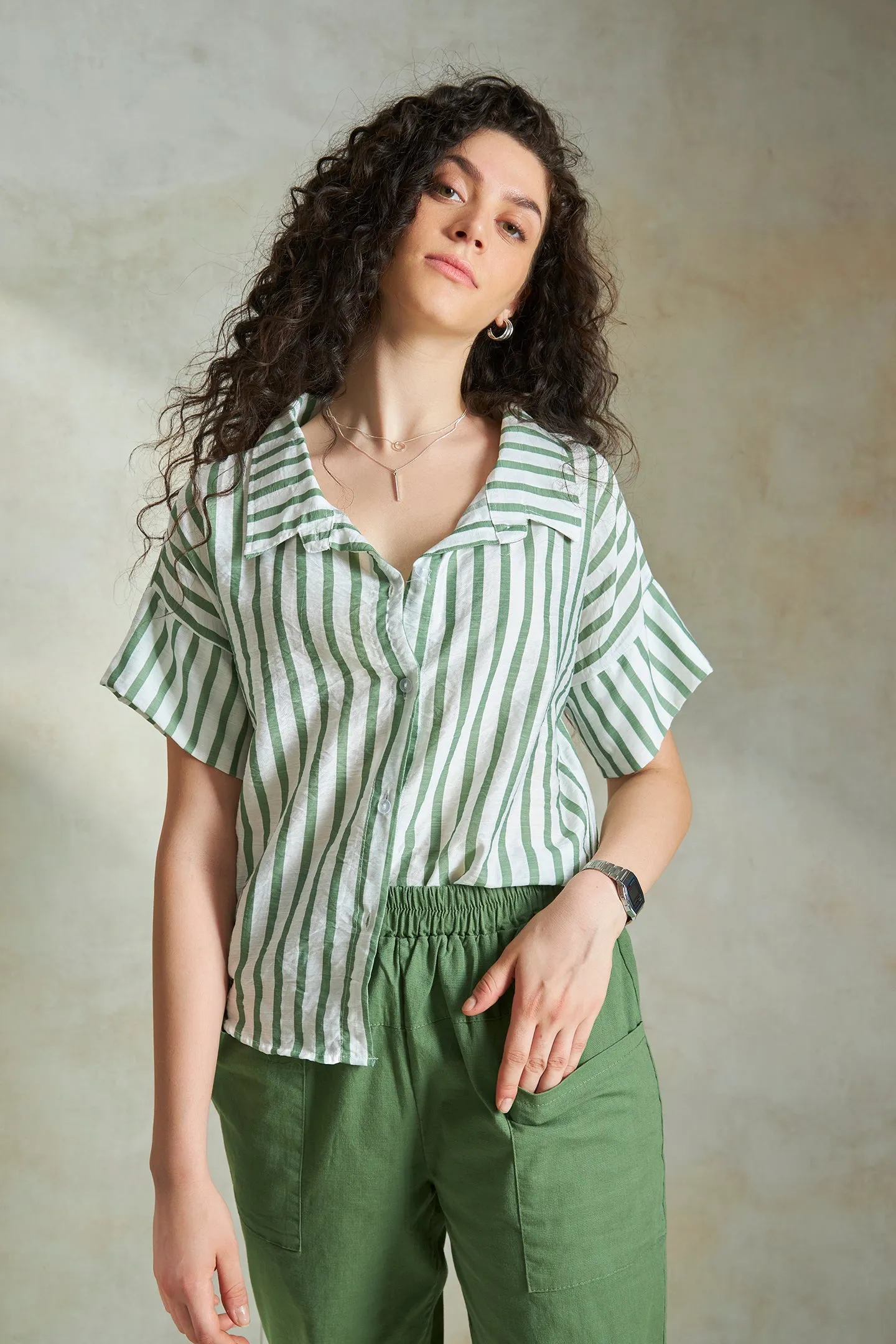 Harlow|Back Button Striped Shirt