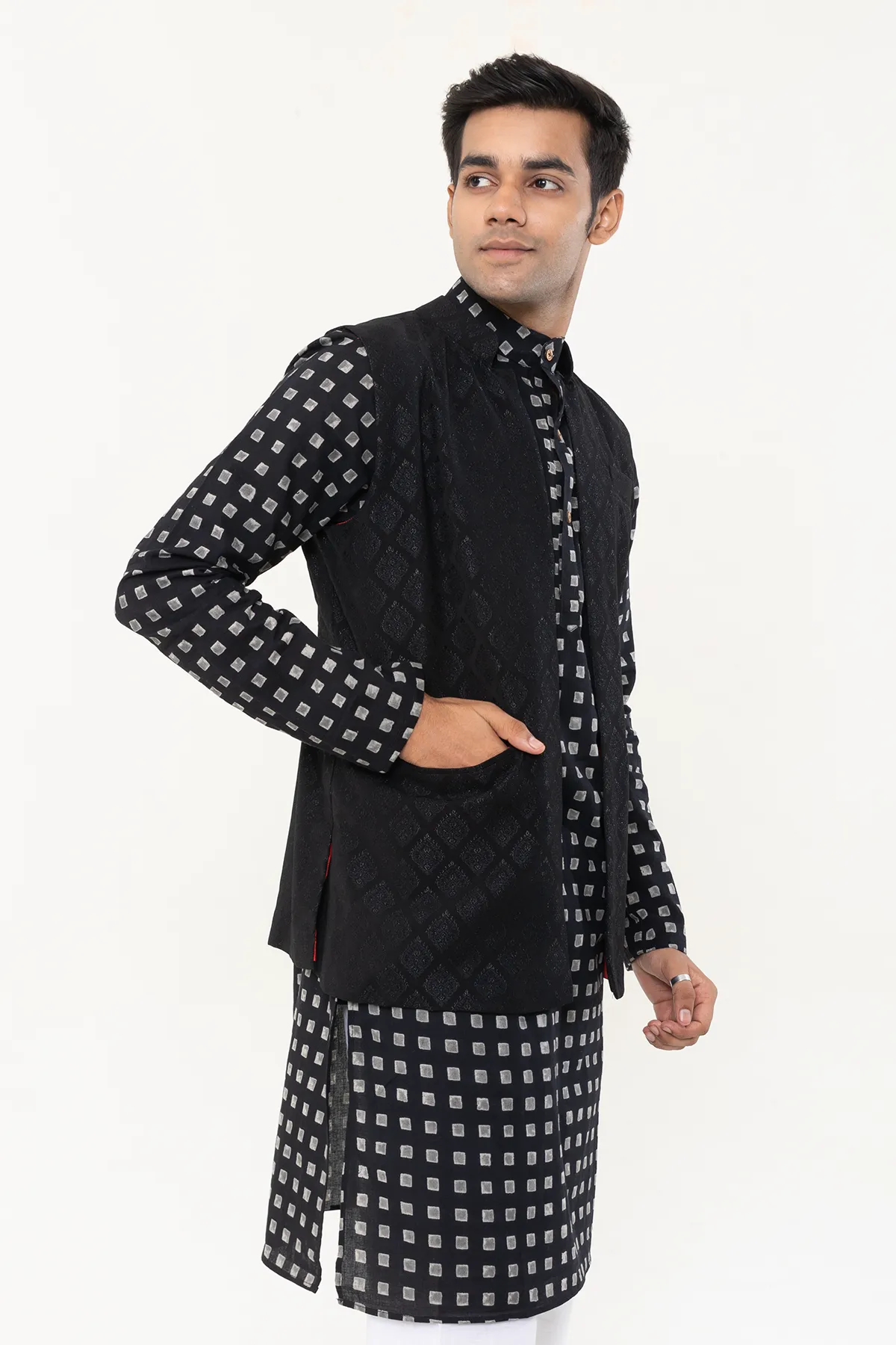 Mirror Black ethnic jacket | stylematters