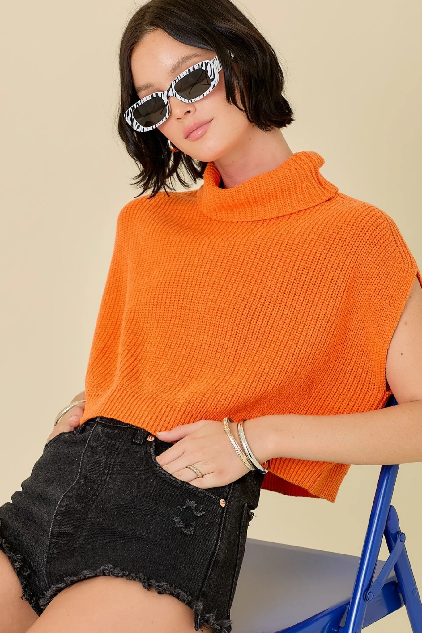 turtle neck sleeveless boxy sweater crop top