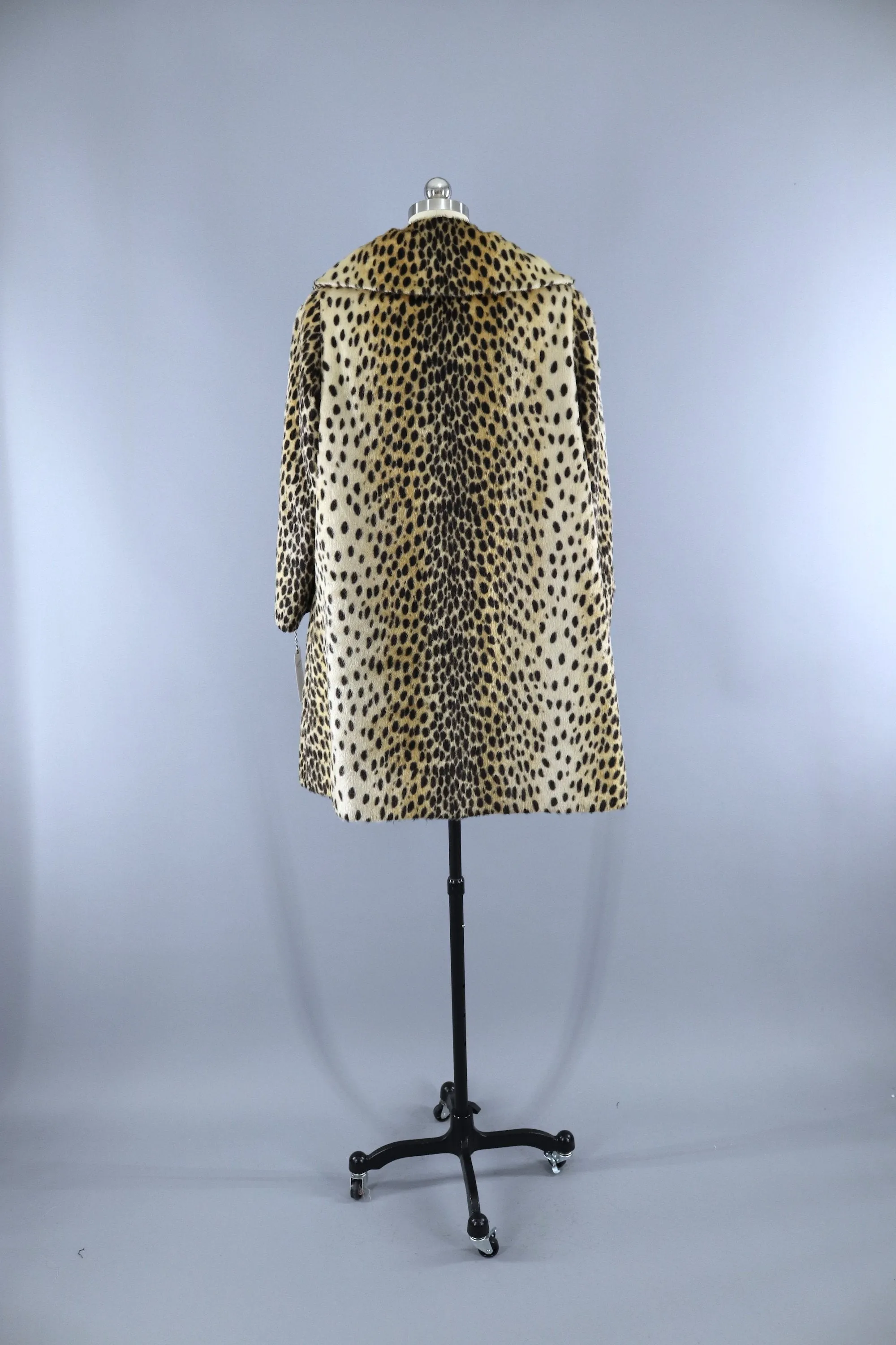 Vintage 1960s Leopard Print Faux Fur Coat